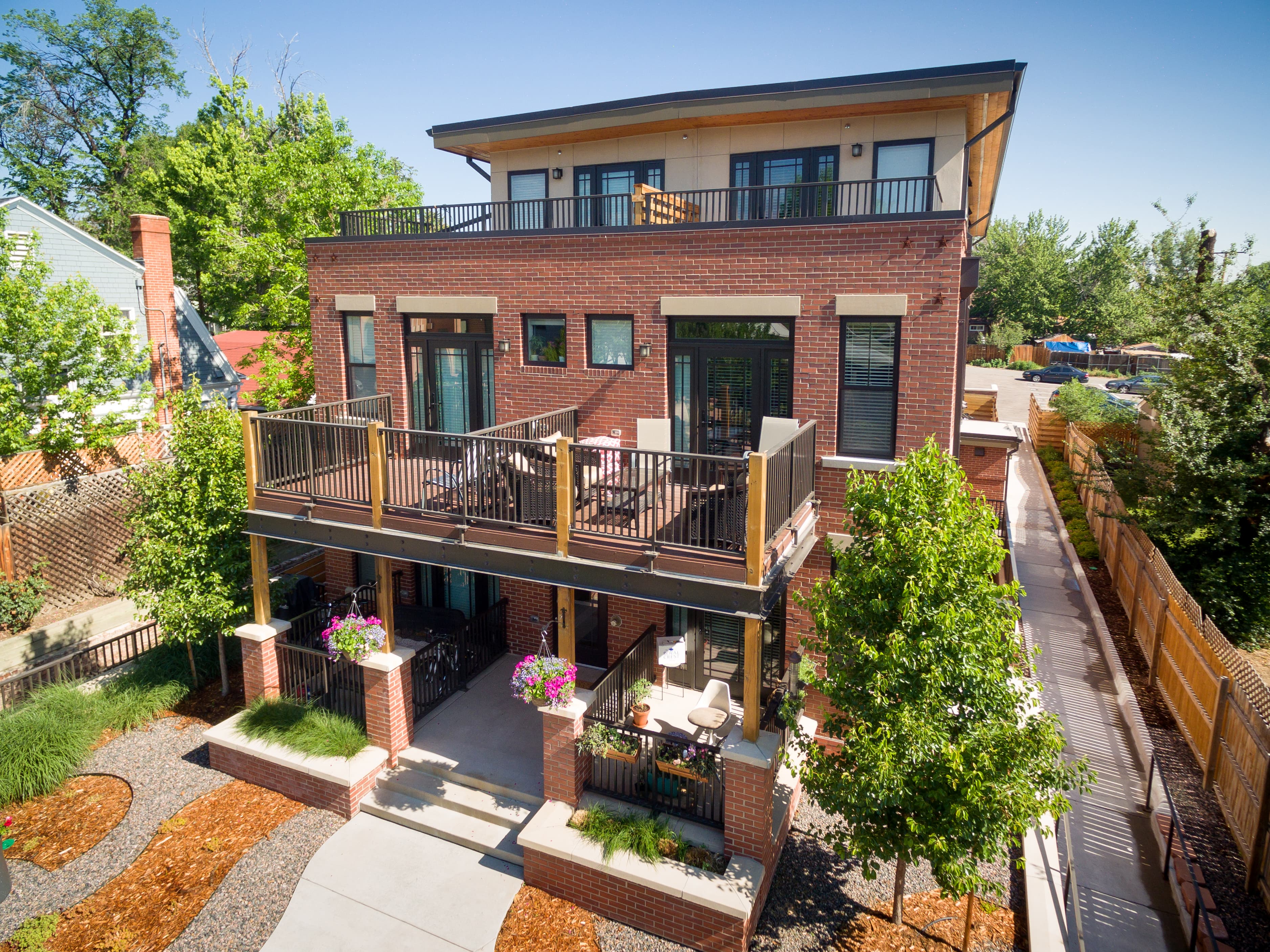 Morris Manor Photo 18